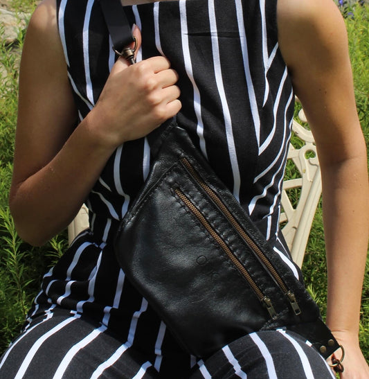 Large Original Leather Moonbag - Black