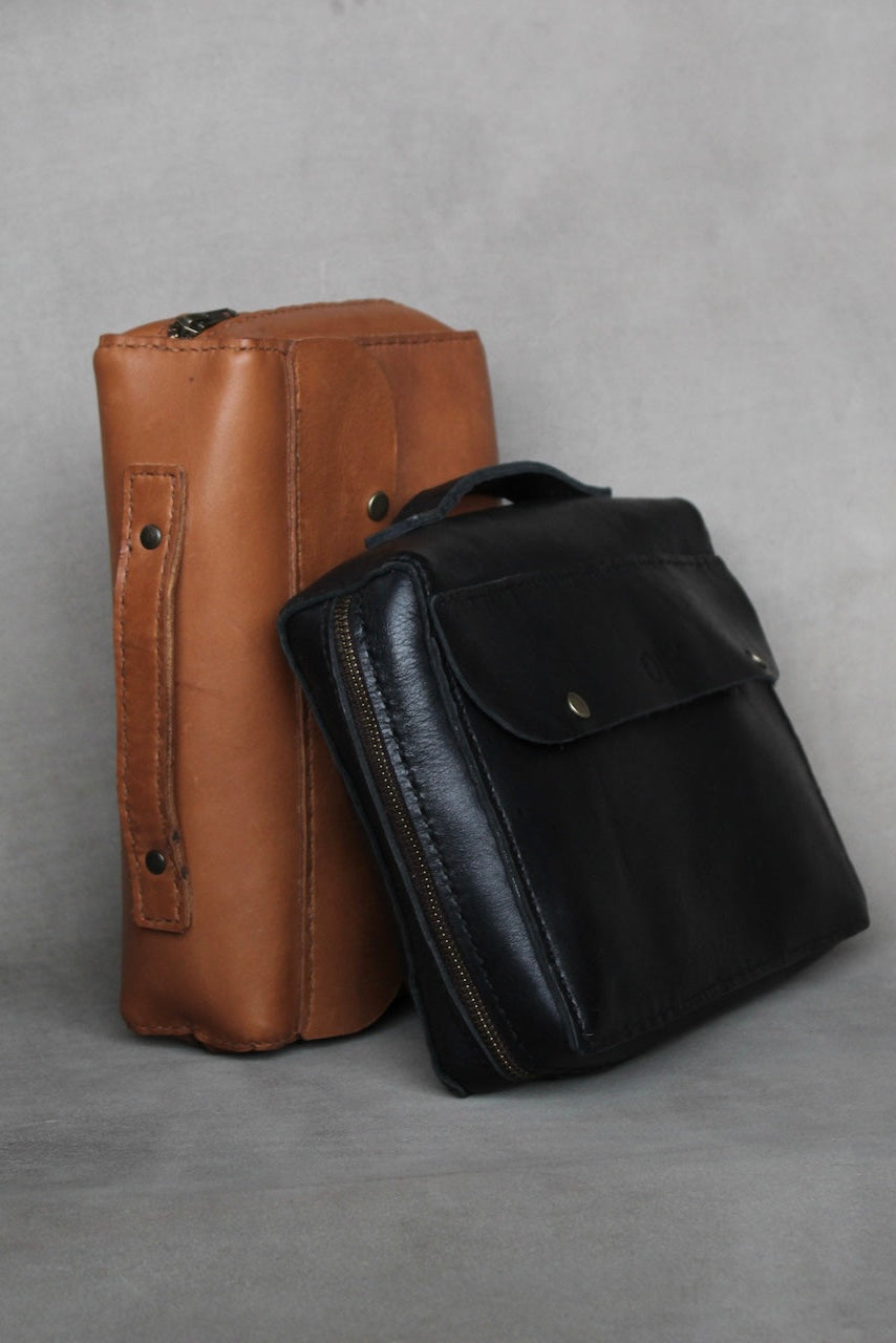 Bible bag in black and tan