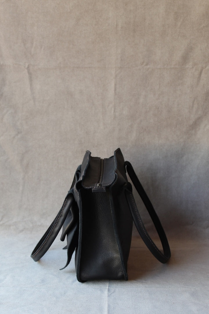 Leather sandra business bag with bow