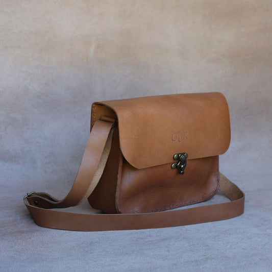 Classic satchel handbag in tan