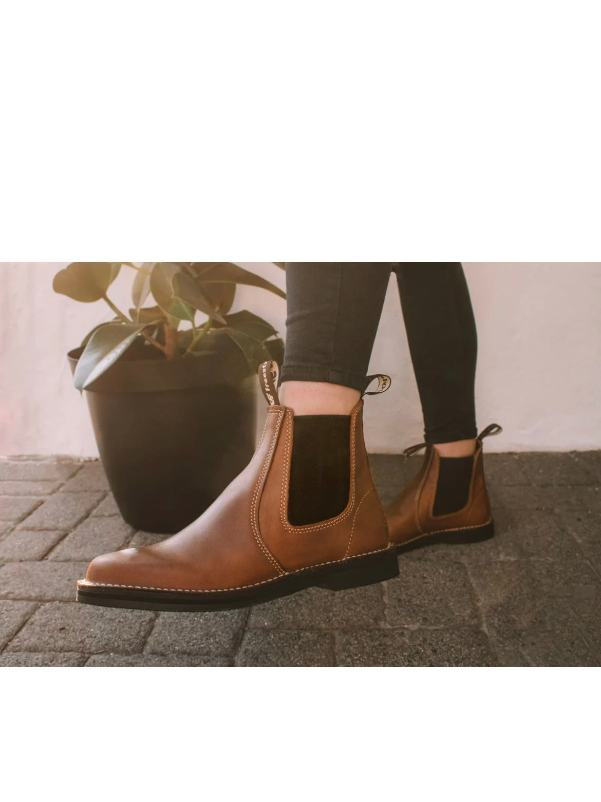 Karoo Ladies Elastic Gusset Leather Veldskoen Boot