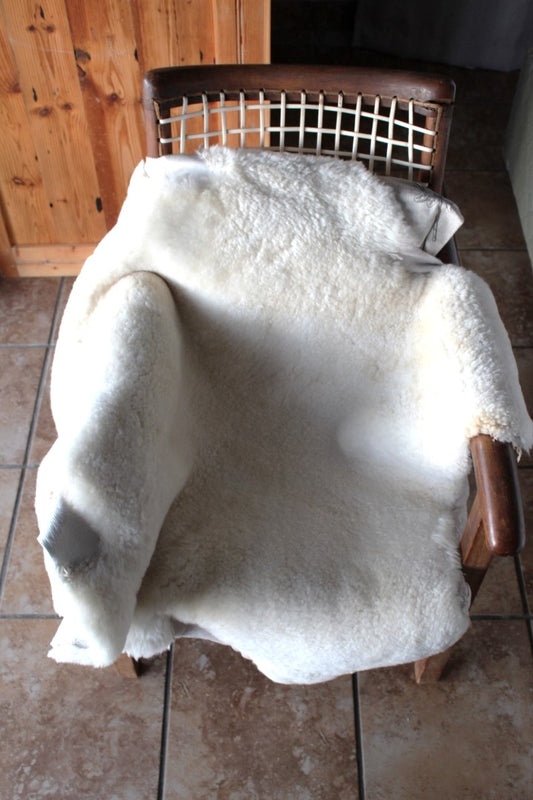 Regular sheepskin in white