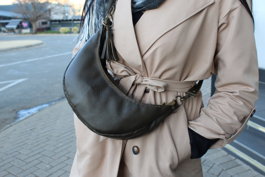 Leather Banana Moonbag