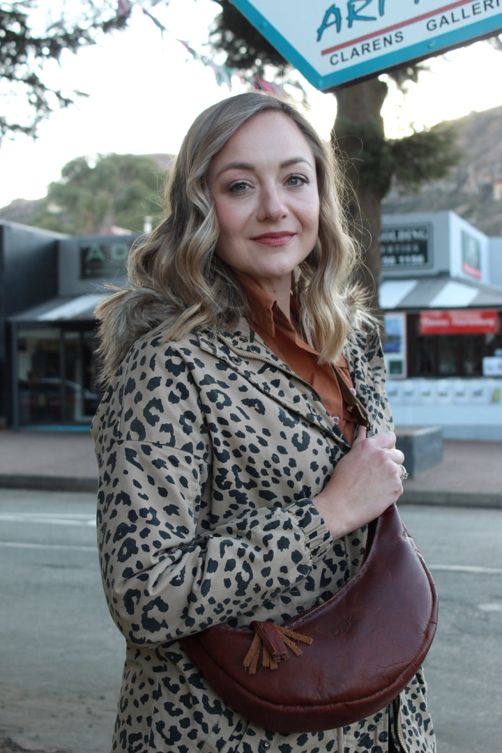 Leather Banana Moonbag