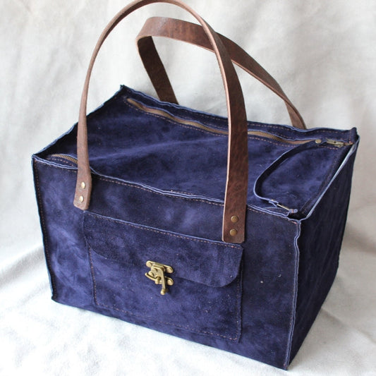 Closed Organiser's Case in Suede - Navy