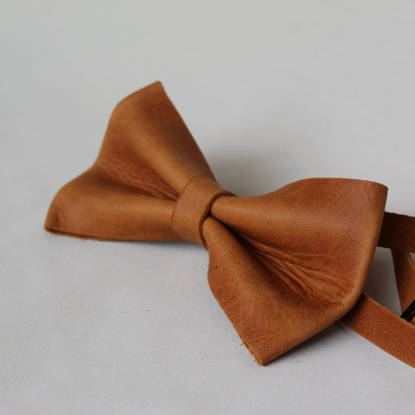 Leather Folded Bow Tie - Tan