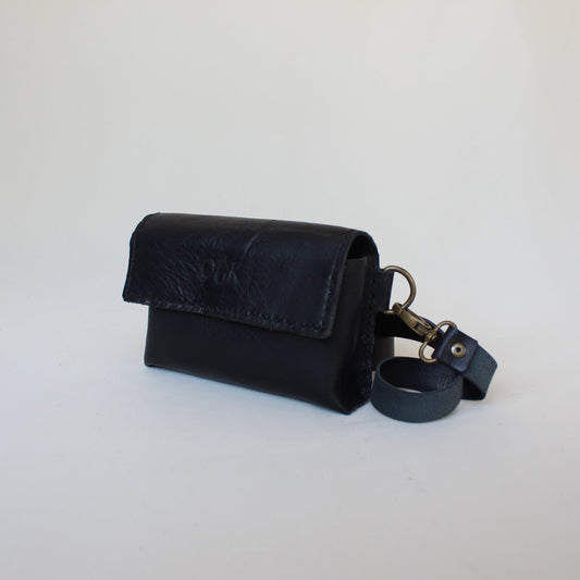 Classic Leather Moonbag - Black