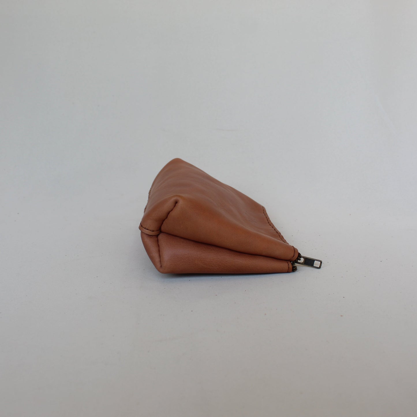 Small Leather Make-Up Bag - Tan