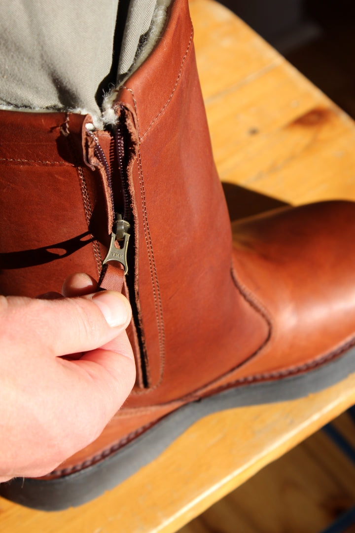 Men's leather boot in pitstop brown