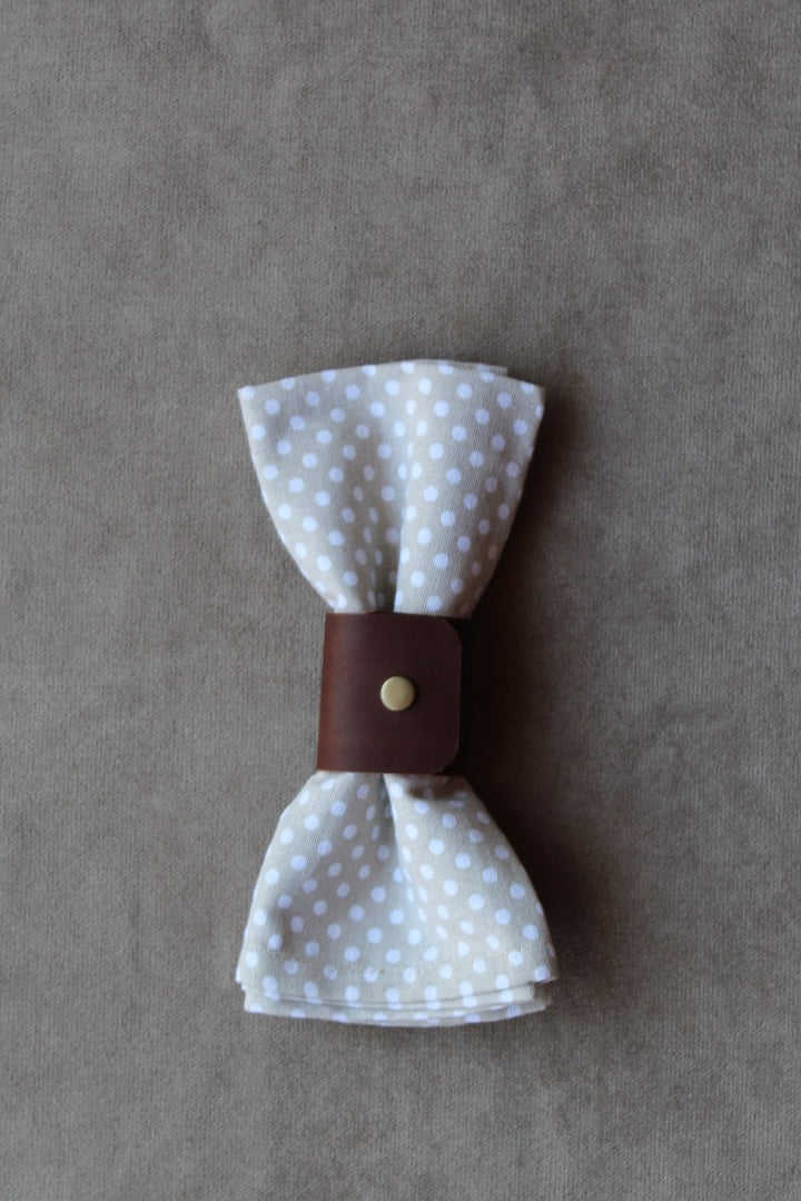Leather napkin ring