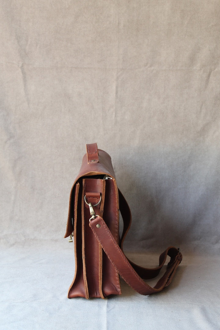 Leather standard laptop bag