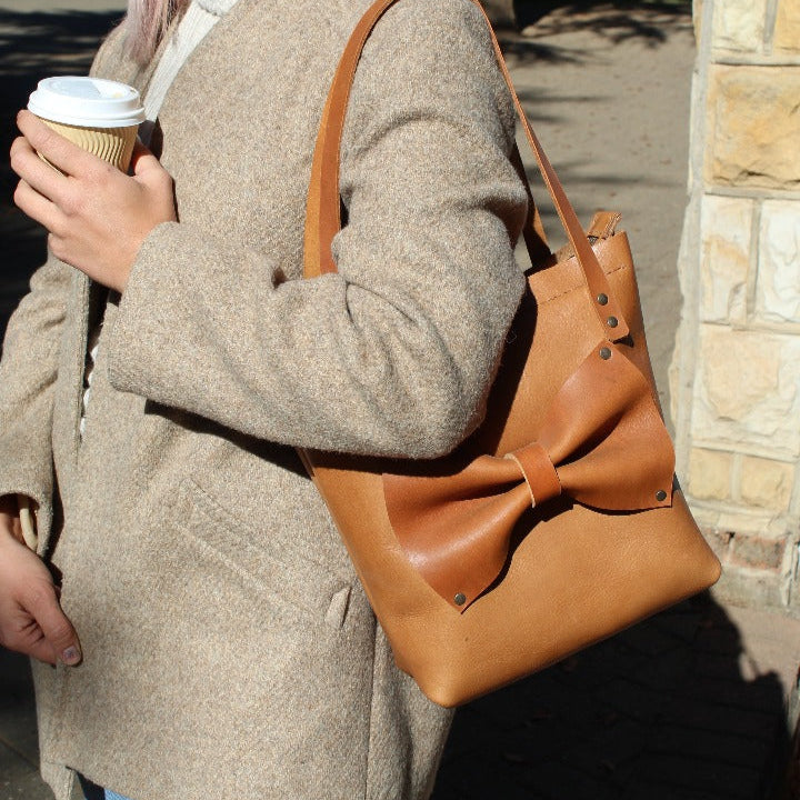 jani bow tote in tan with tan bow