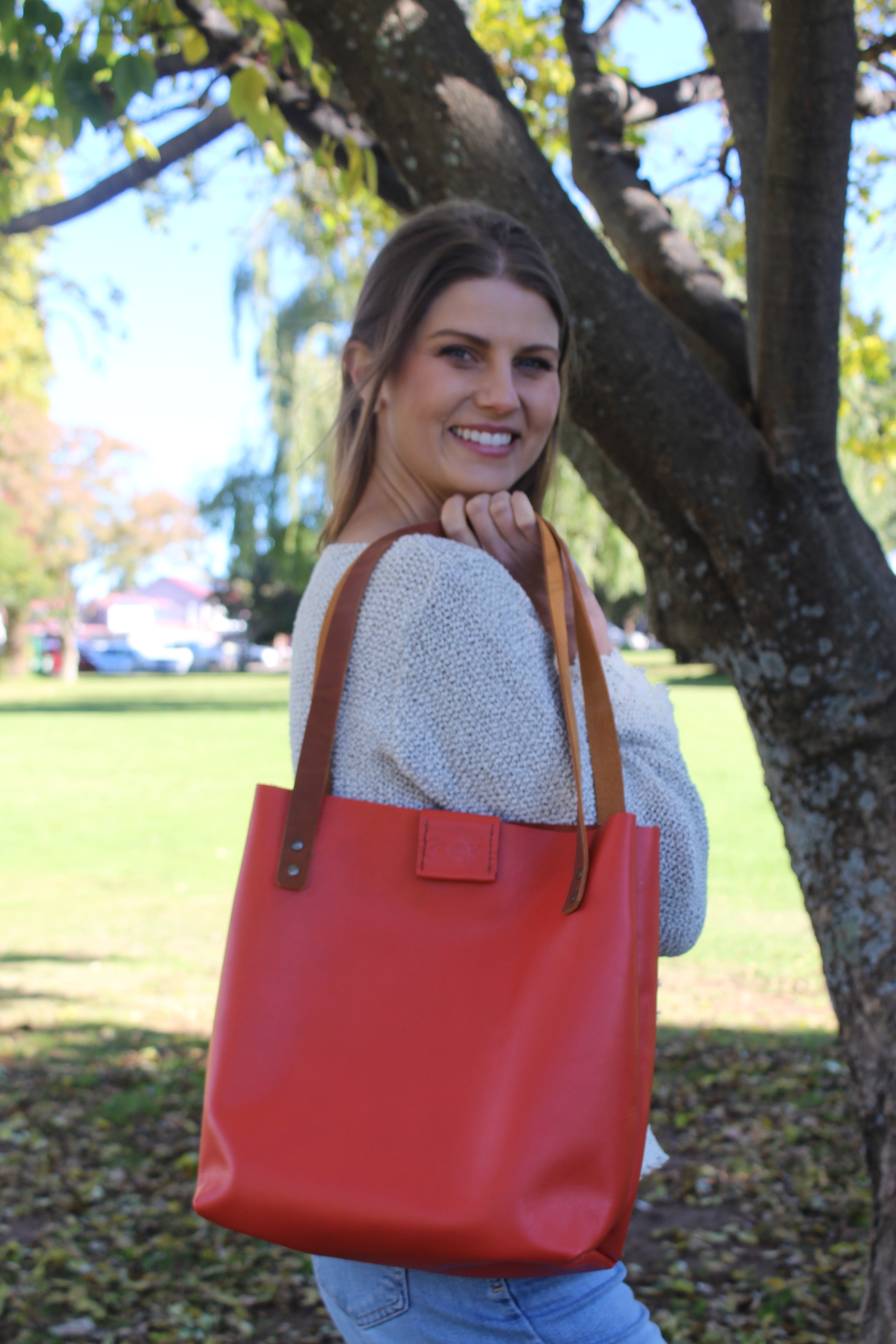 Soft Tote Leather Bag - Coral