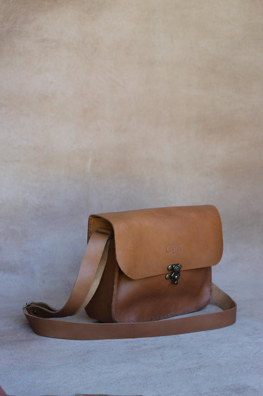 Classic satchel handbag in tan