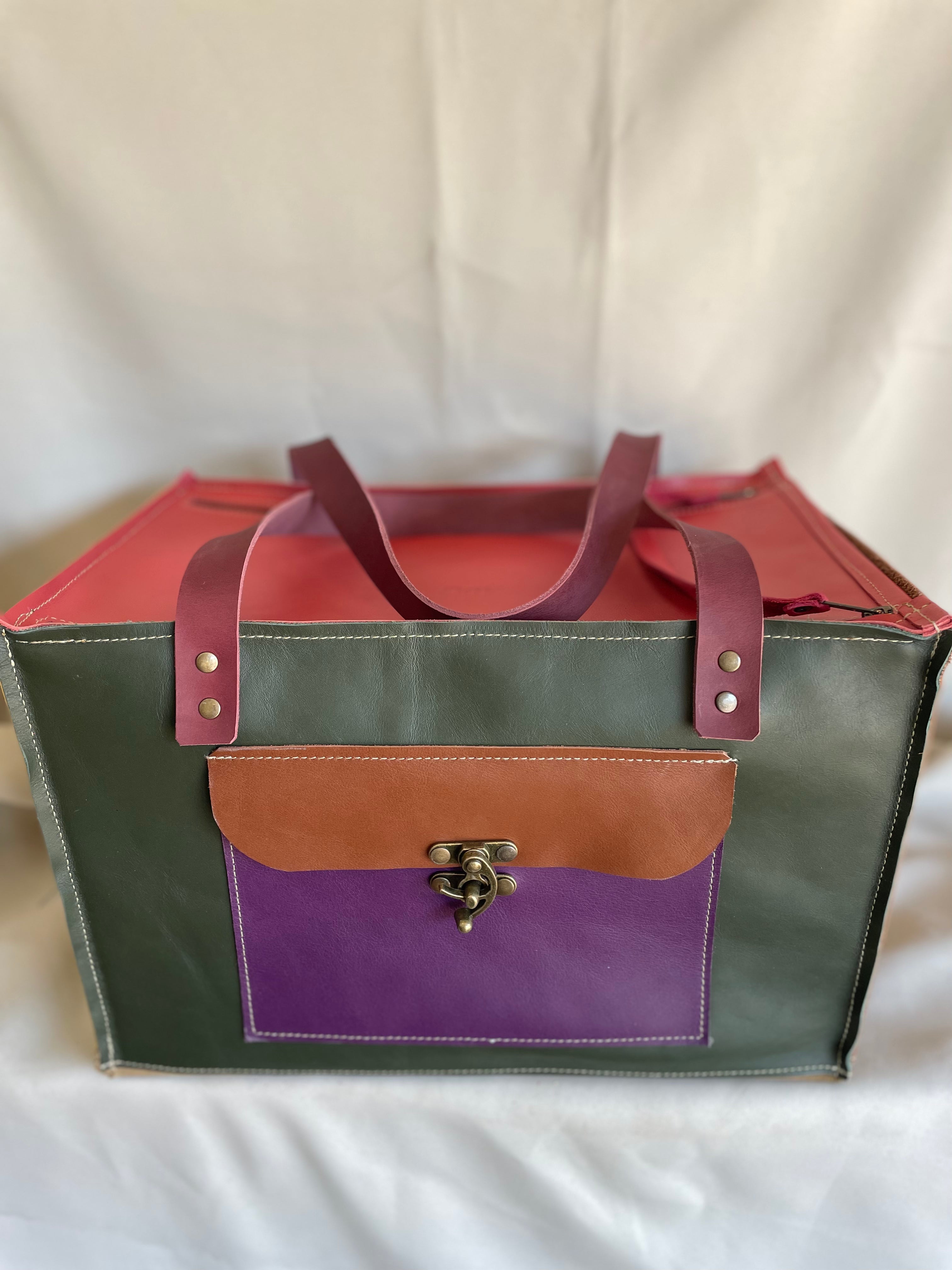 Closed Leather Organiser - Josef se kleed 34