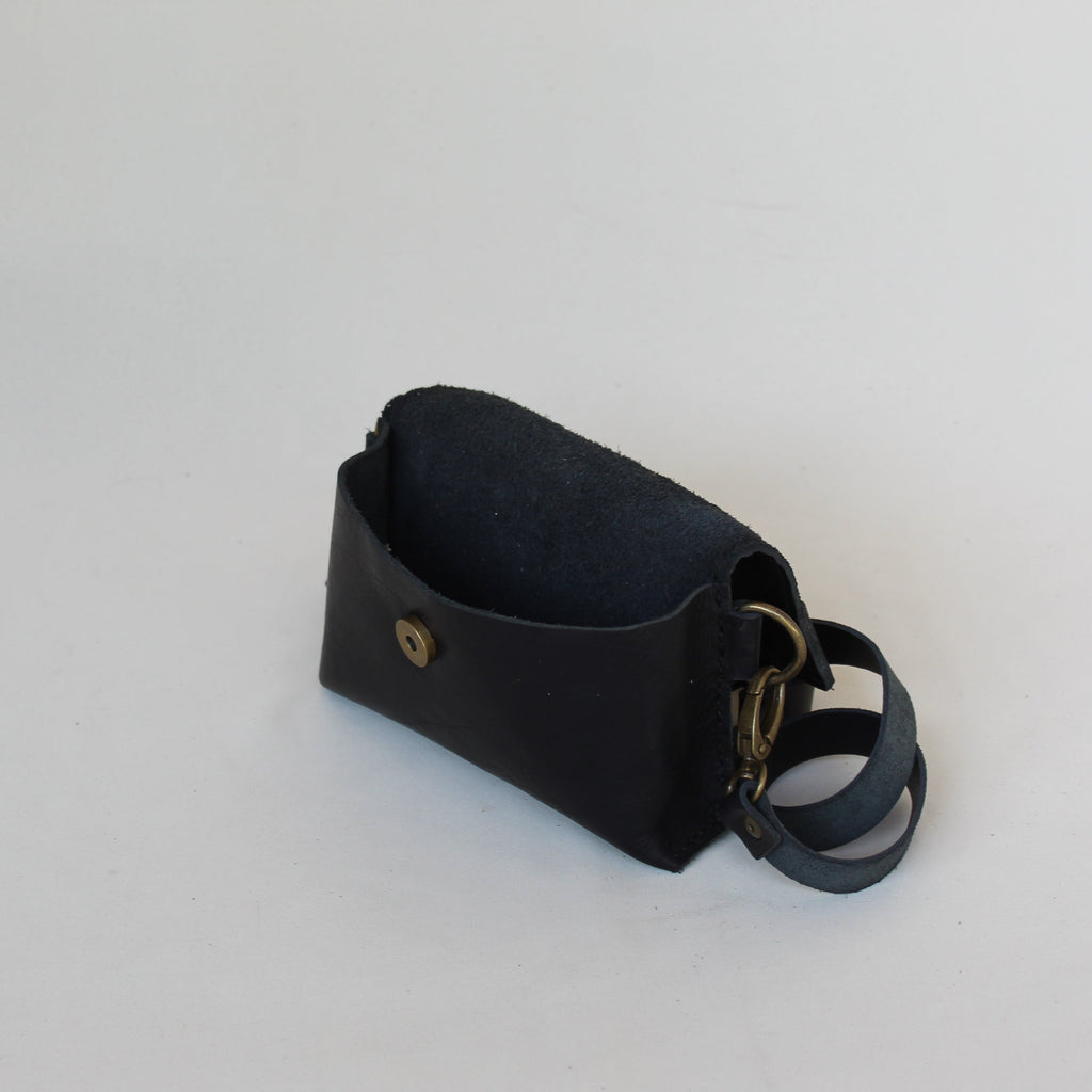 Classic Leather Moonbag - Black