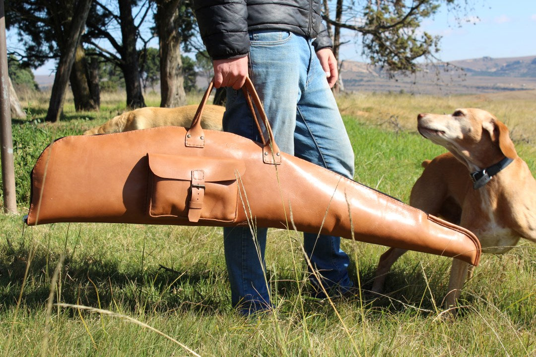 Leather rifle bag in tan