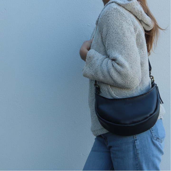 Leather Banana Moonbag - Navy