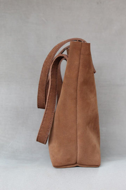 Tote bag in brown suede