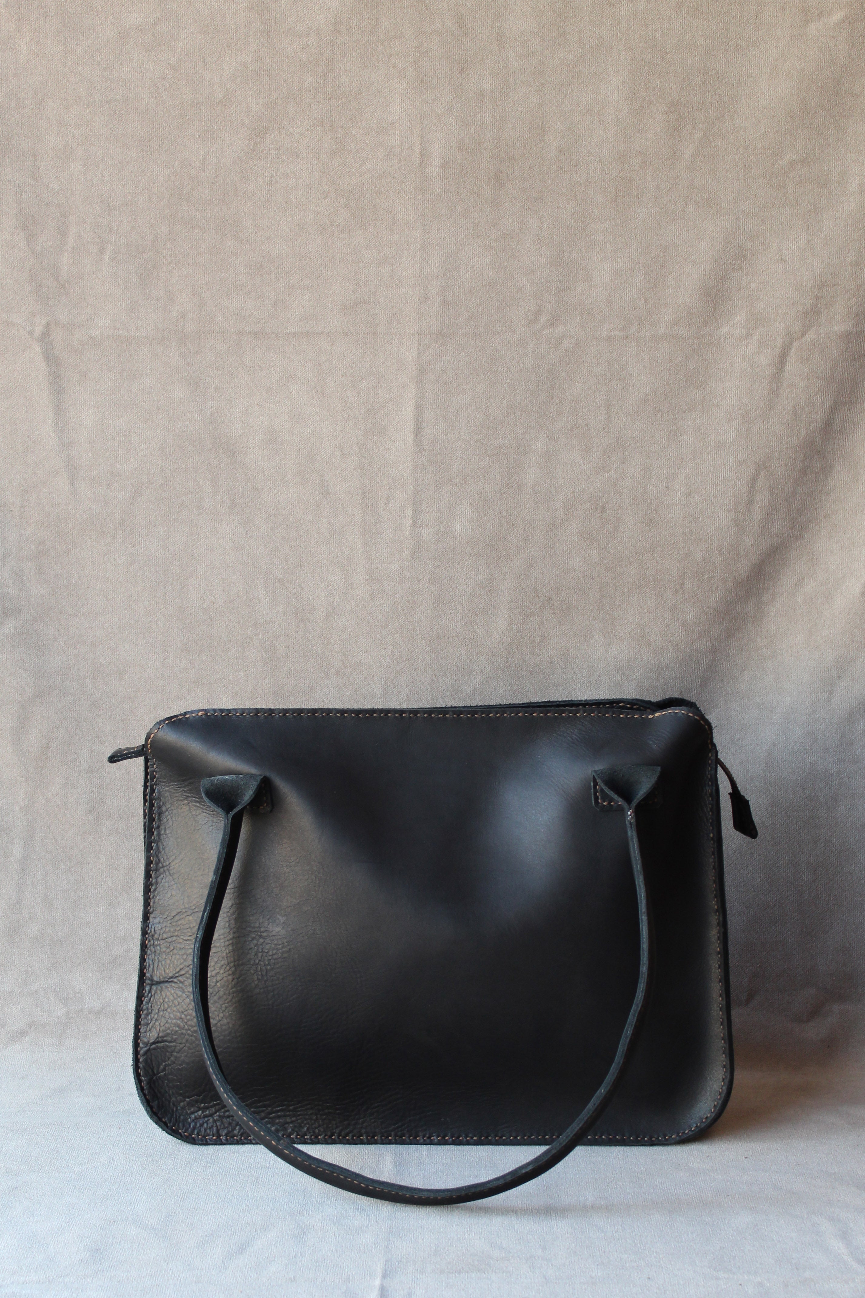 sandra business bag with bow in black
