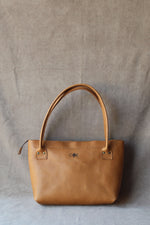 Load image into Gallery viewer, the cybil handbag in tan
