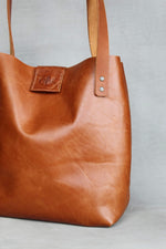 Load image into Gallery viewer, soft leather tote handbag in amber

